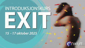 Mann som holder for ørene med tekst introduksjonskurs i EXIT på NIKUT